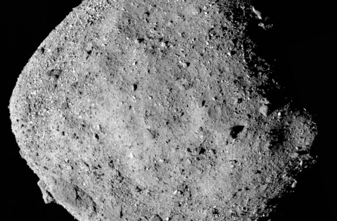 Uma imagem em mosaico do asteroide Bennu. (Crédito: OCAMS/NASA)